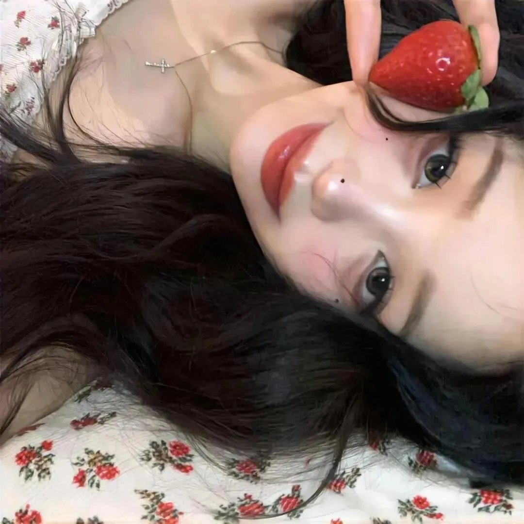接近无限的白